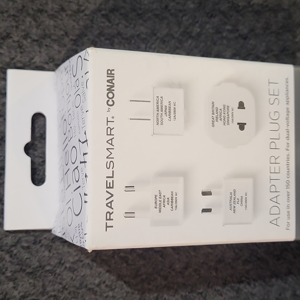 TravelSmart By Conair Universal Travel Adapter Plug Set - White